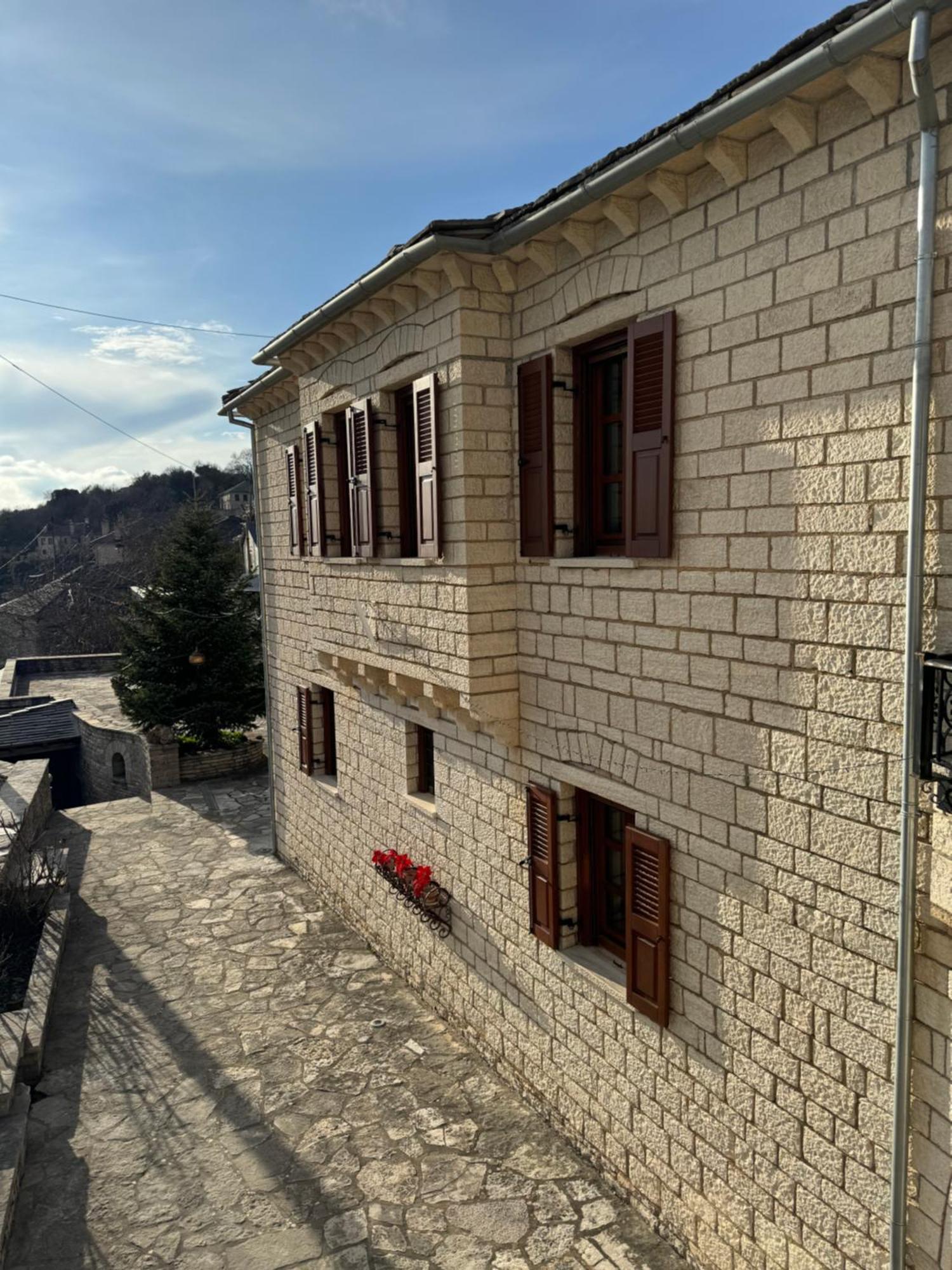 فيلا Βίτσα Πετρόκτιστο Αρχοντικό "Ιόλη" Με Θέα Ζαγόρι المظهر الخارجي الصورة